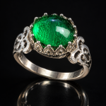 Green Naqsh Ring with Intricate Silver Filigree Design